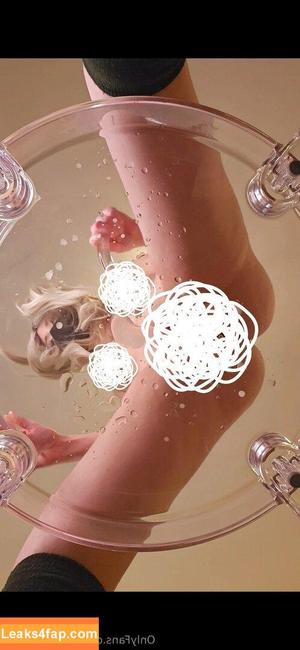 snksnowflake photo #0009