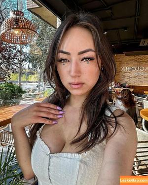 Sofia Coste photo #0004