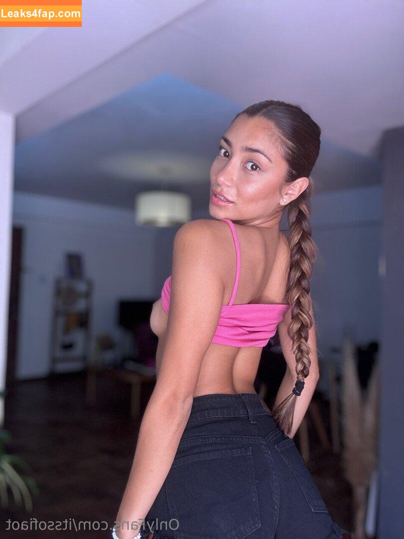 sofiaizaaa / sofiaizaa1 / sofiaizaa7 / sofiaotaiza22 leaked photo photo #0016