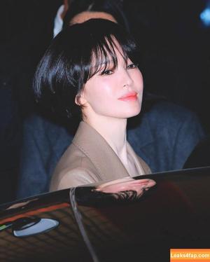 Song Hye-kyo photo #0042