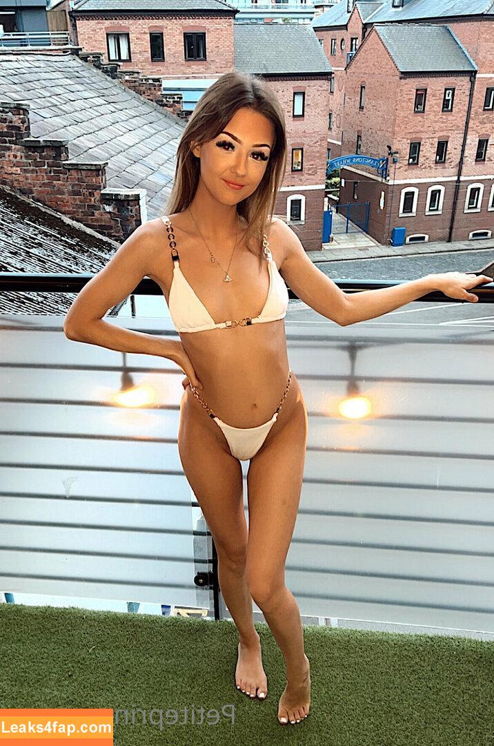 Soph Louise / MrsPetitexx / petiteprincessxxxx / sophielouuuise leaked photo photo #0016