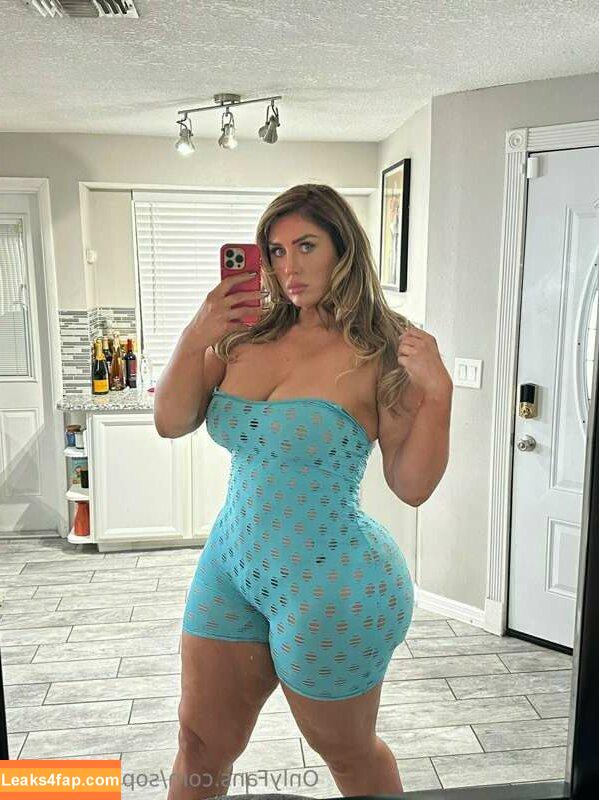 sophie.vip / sophiesselfies224 / sophiethebodyvip leaked photo photo #0071