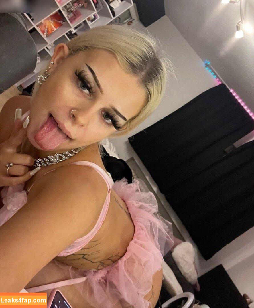 Sophioshh / soph.ioshhh / sophioosh leaked photo photo #0105