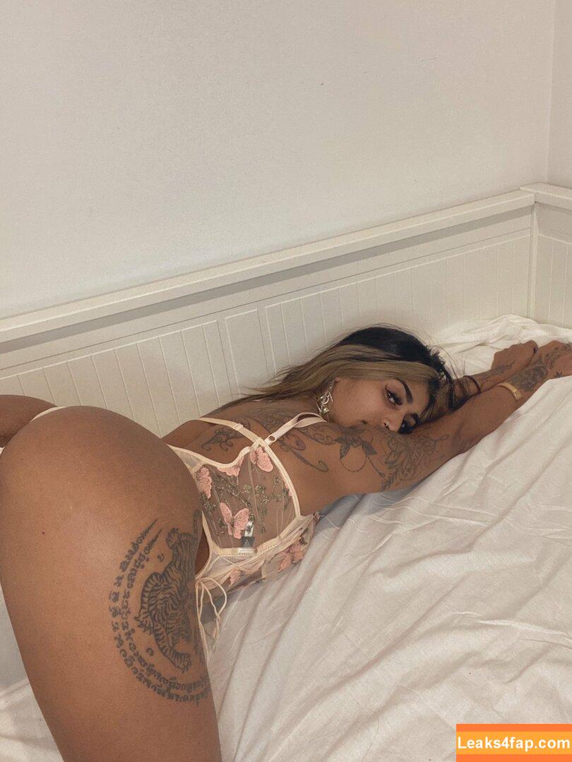 Sparklebaby_x / Baby Kayy / Goldenbby / gxldenbxbyy leaked photo photo #0002