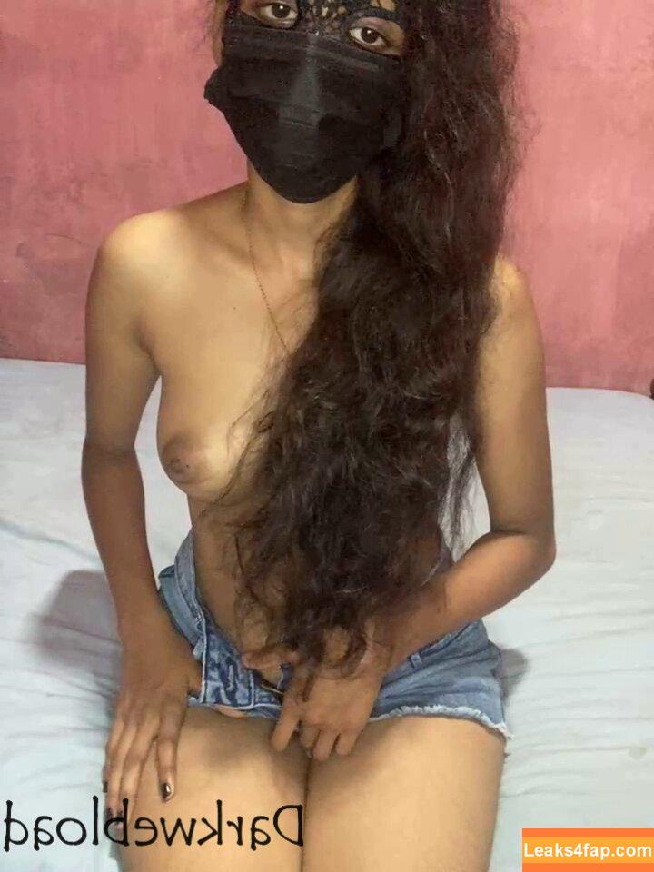 Sri Lanka / Sri Lankan Girls / hashini.guruge / poojaniperera leaked photo photo #0076