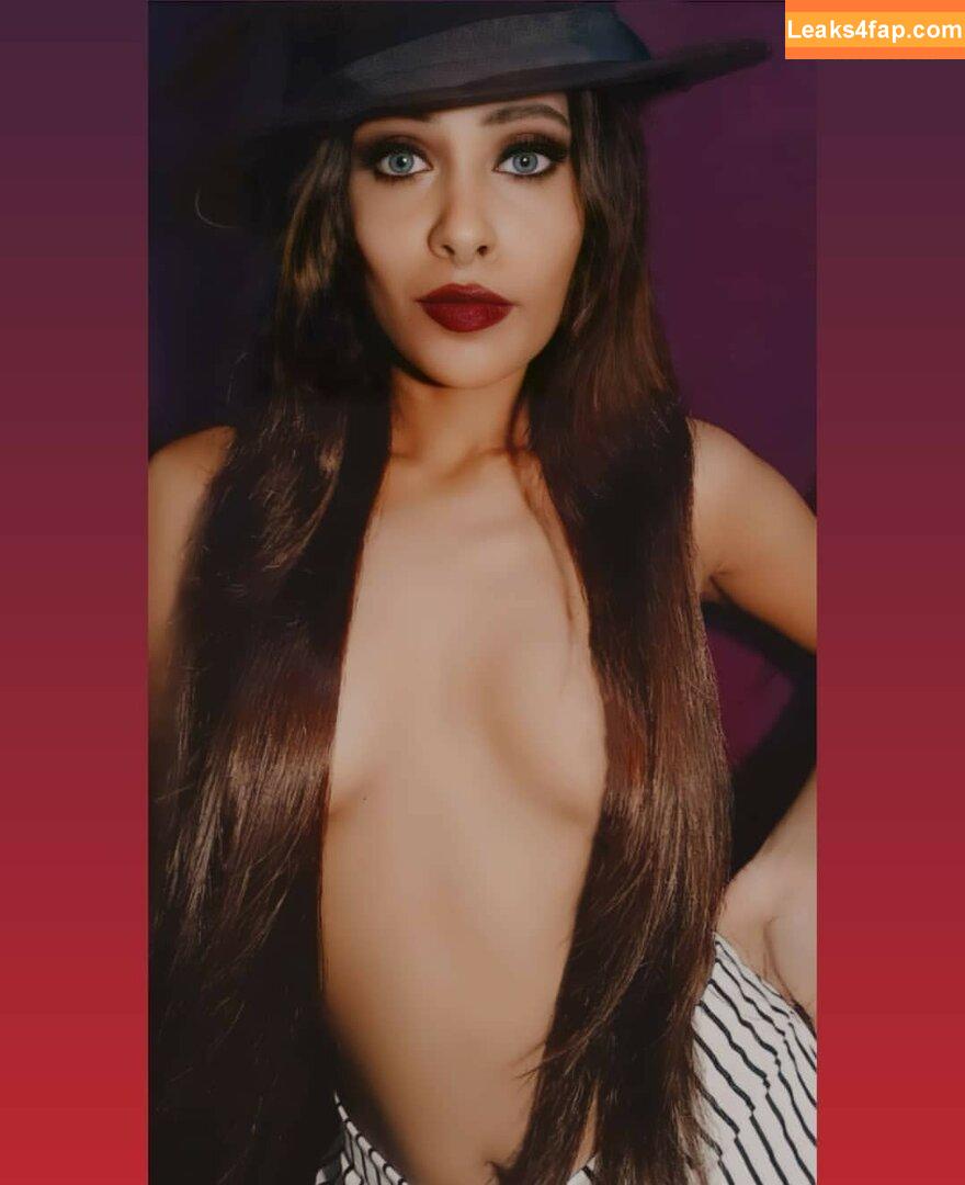 Sri Lanka / Sri Lankan Girls / hashini.guruge / poojaniperera leaked photo photo #0121