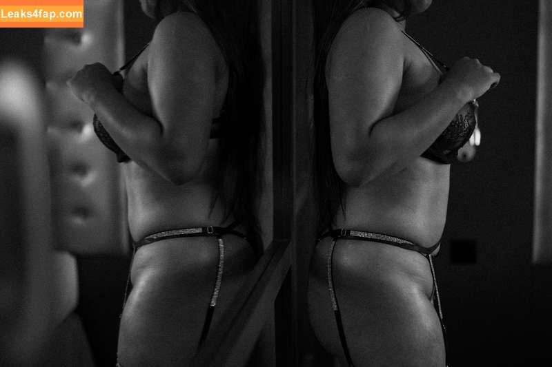 Sri Lanka / Sri Lankan Girls / hashini.guruge / poojaniperera leaked photo photo #0149