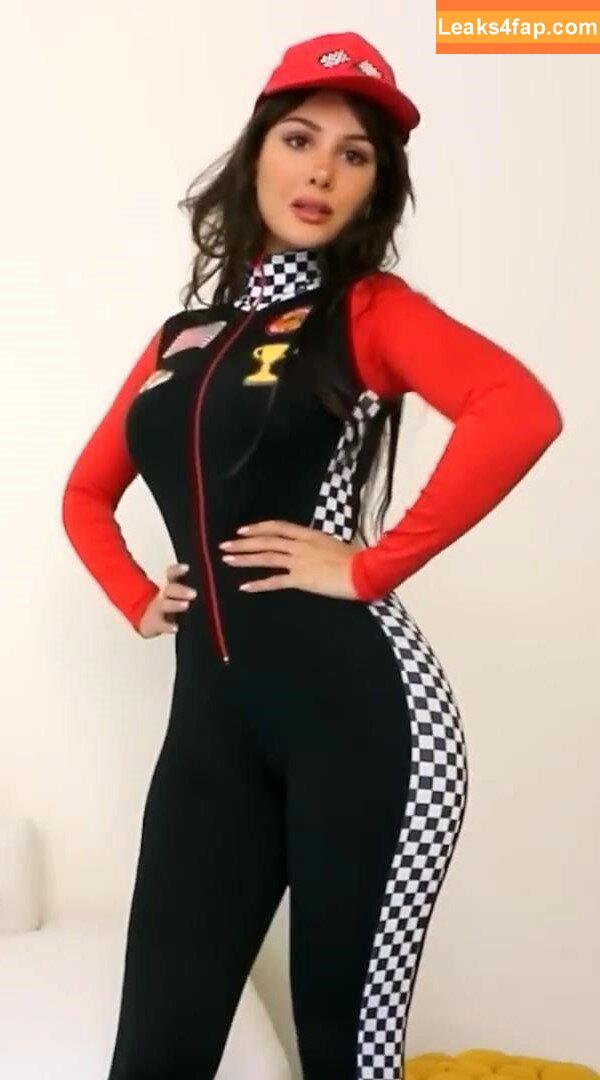 Sssniperwolf leaked photo photo #0071