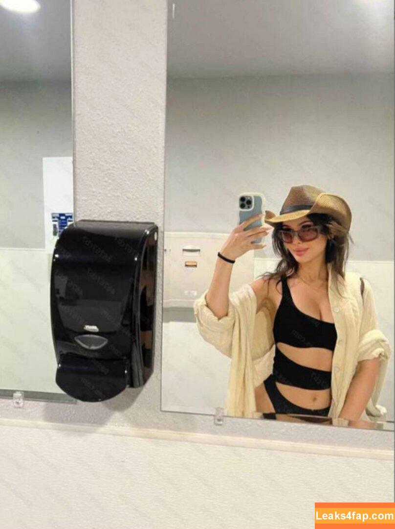 Sssniperwolf leaked photo photo #0078