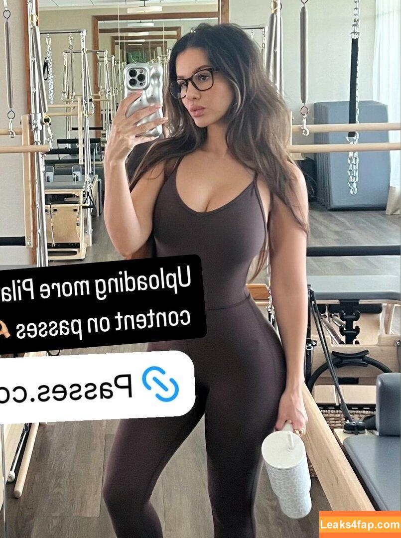 Sssniperwolf leaked photo photo #0082