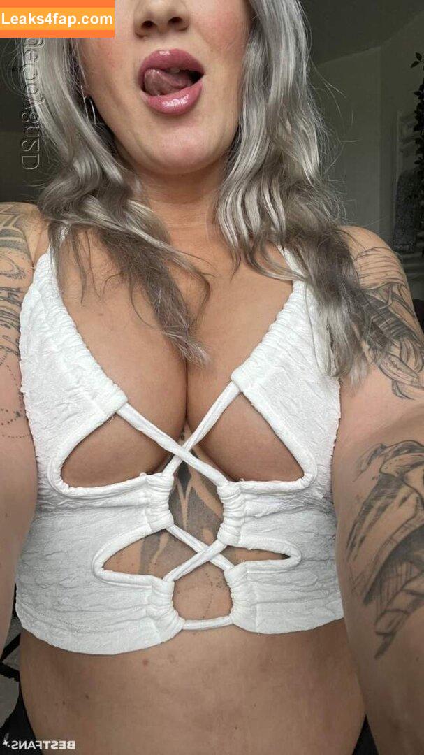 Sterniee / ni_col_e_stern leaked photo photo #0015