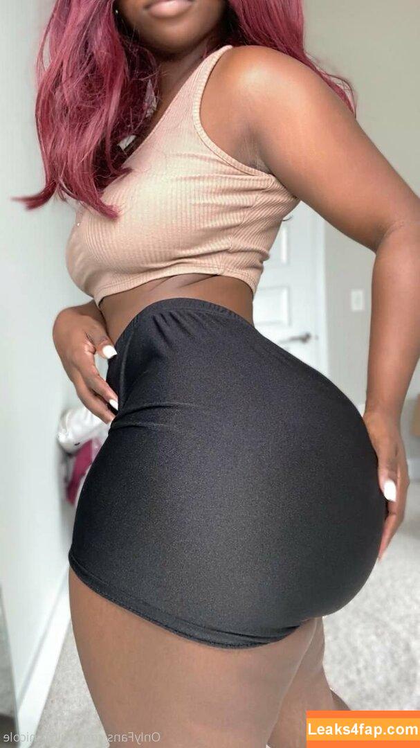 sultry_nicole / sultrynicole leaked photo photo #0087