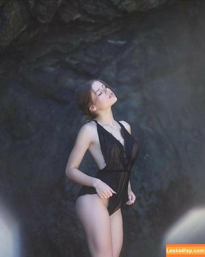 Sumbums photo #0033
