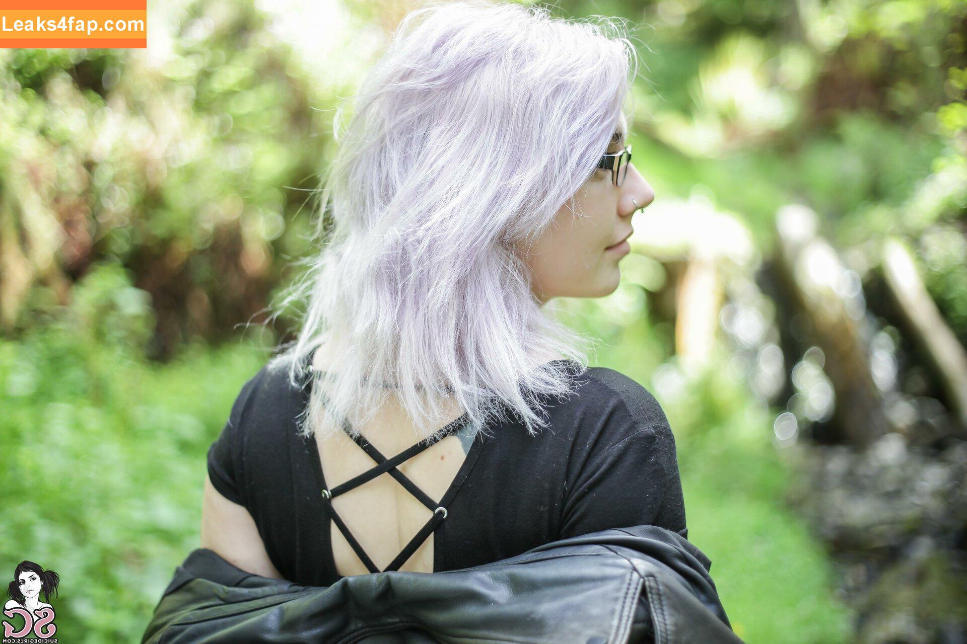 sylvermoon / sylver.moon leaked photo photo #0069