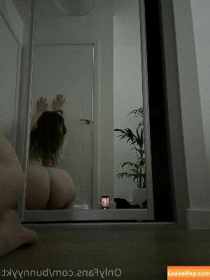 Tallbunnyy photo #0031