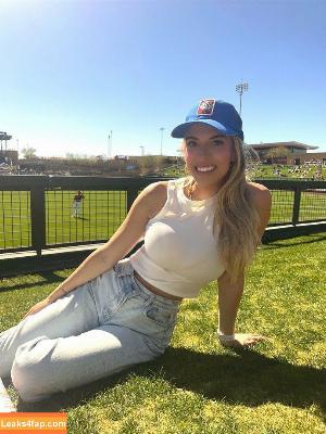 Taylor Mathis photo #0017