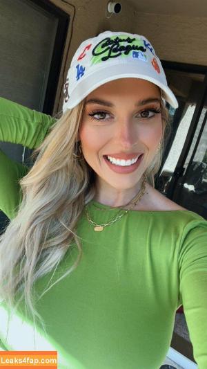 Taylor Mathis photo #0019