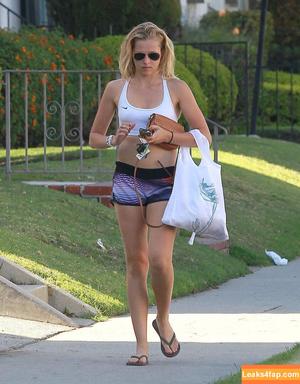 Teresa Palmer photo #0050