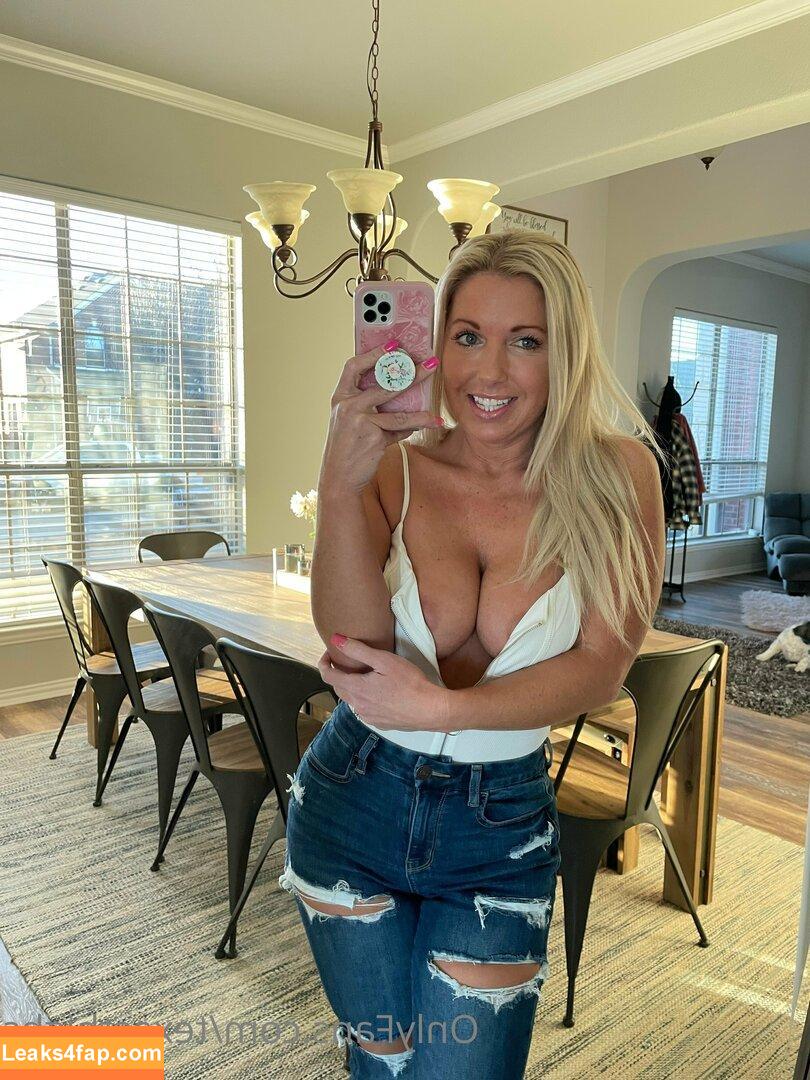 Texasthighs / Courtney Ann leaked photo photo #0023