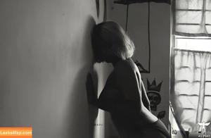 ___that_bong_girl___ photo #0001