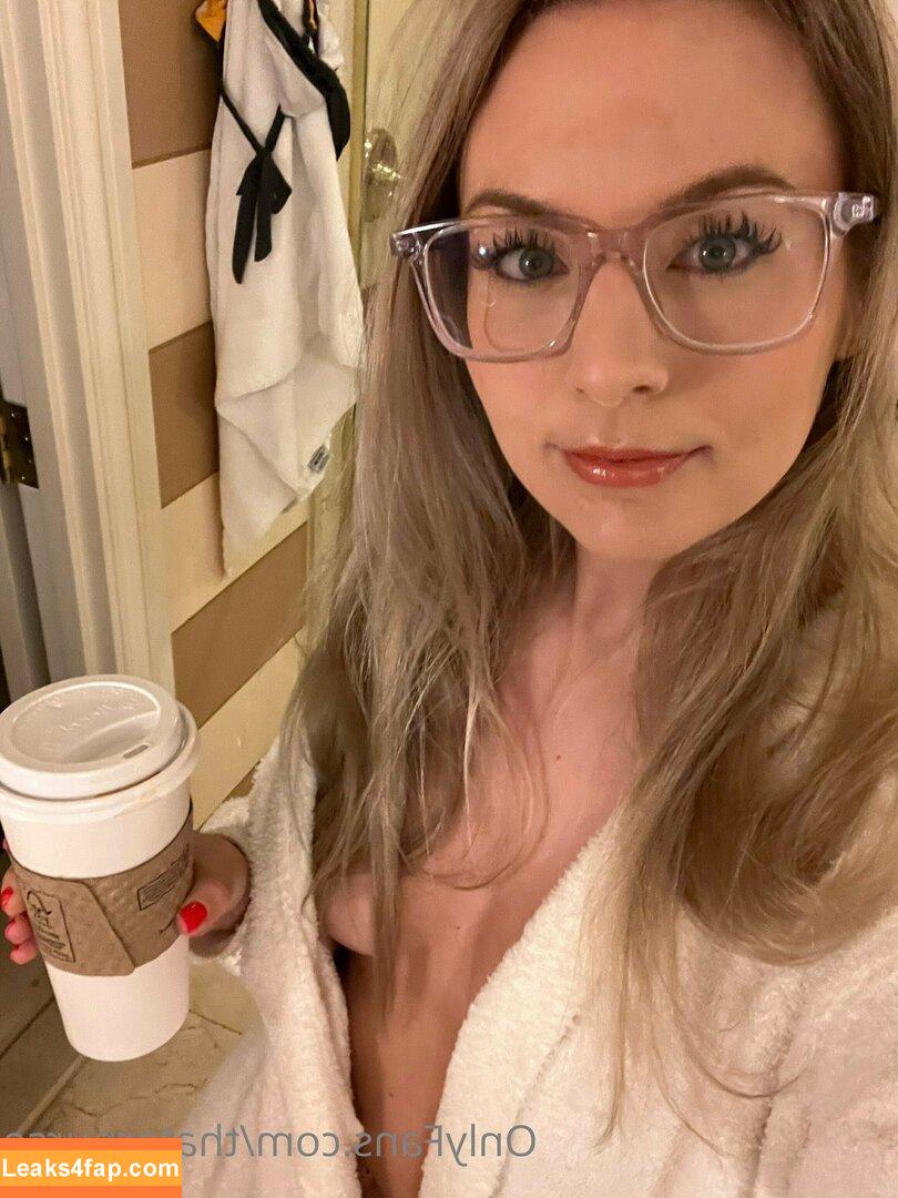 thaternurse / adele_raines / dermalinz leaked photo photo #0002