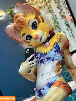 thatyellowkitty photo #0014