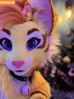 thatyellowkitty photo #0024