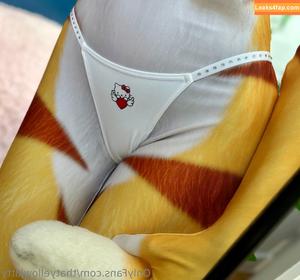 thatyellowkitty photo #0030
