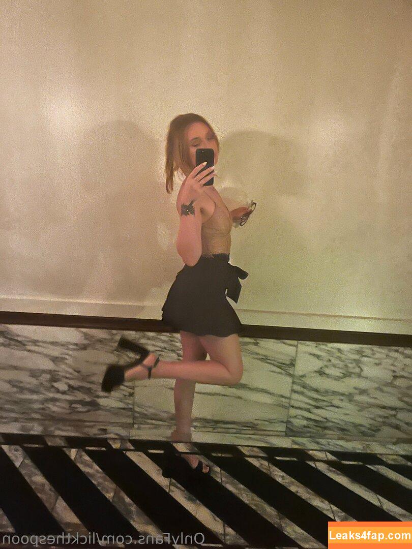 The Baker Next Door / julia_xrose / thebakernextdoor leaked photo photo #0019