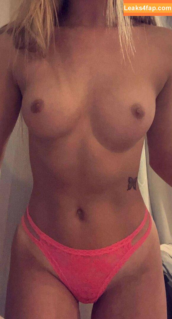 theblondieee / blondnswaggy / dashadova / knowhosheis / youknoher leaked photo photo #0004