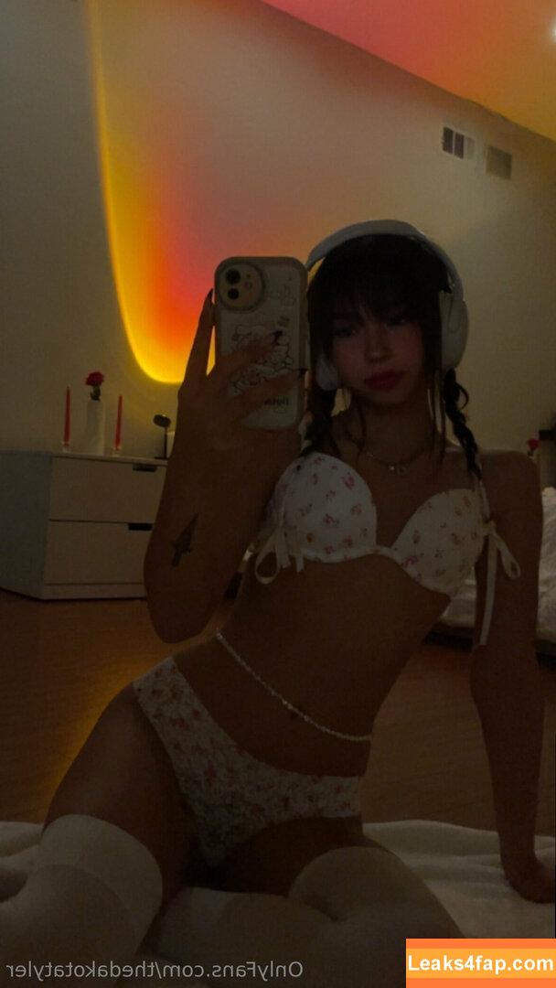 thedakotatyler /  leaked photo photo #0007