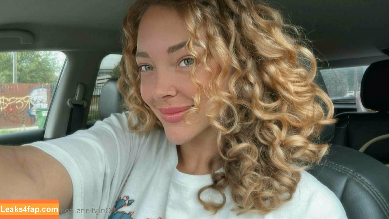 thesaraames /  leaked photo photo #0157