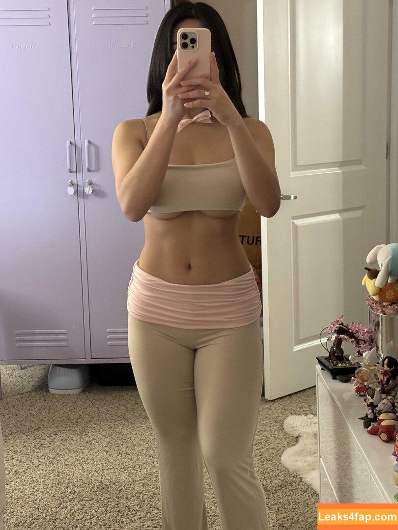 _tiffles / anyuser / tiffanynhoe / tiktok / twitch leaked photo photo #0050