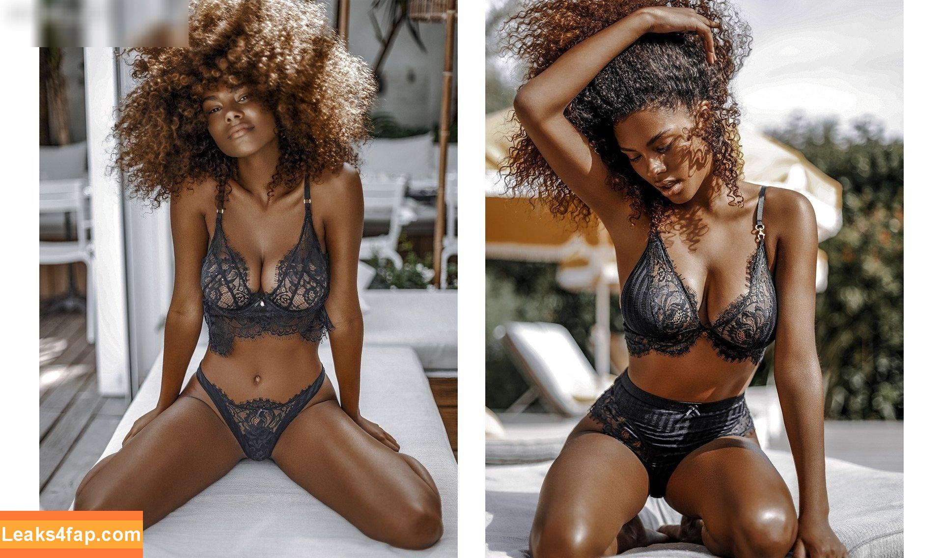 Tina Kunakey /  leaked photo photo #0004