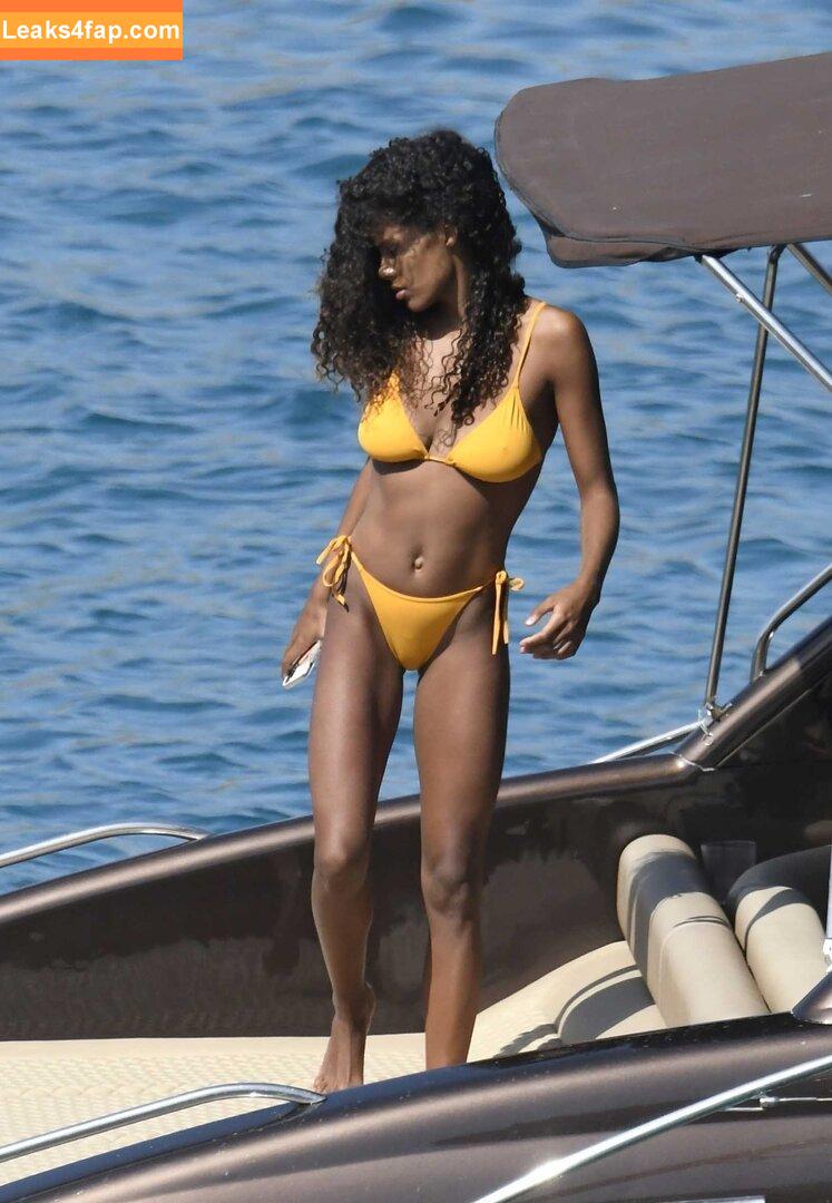 Tina Kunakey /  leaked photo photo #0018