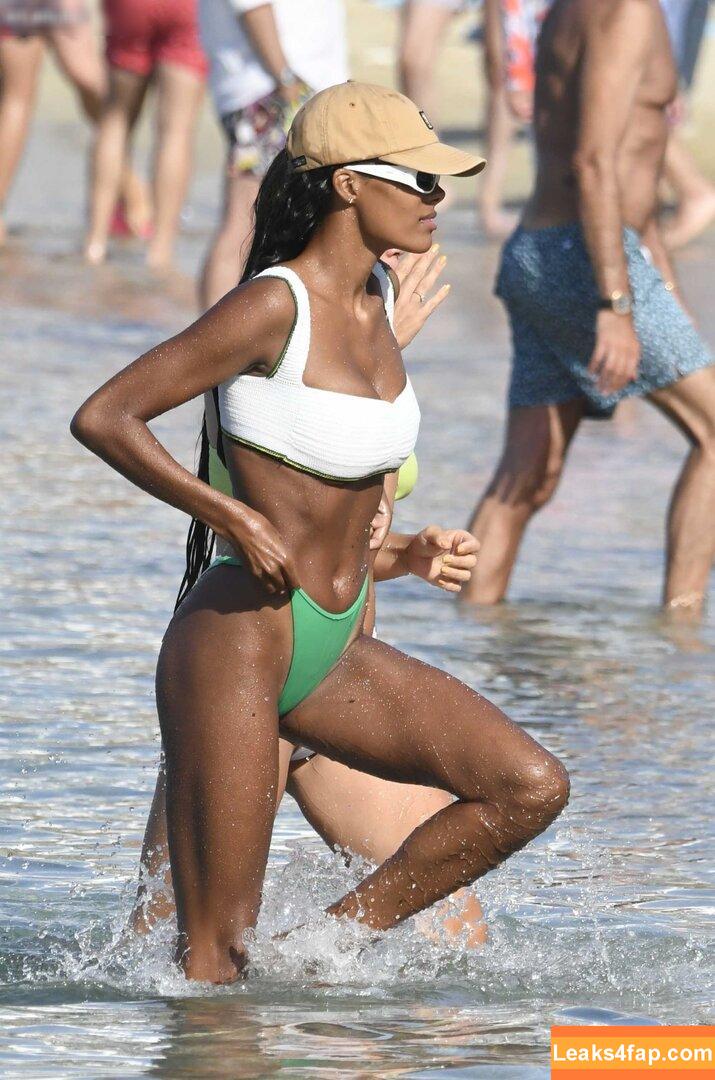 Tina Kunakey /  leaked photo photo #0019