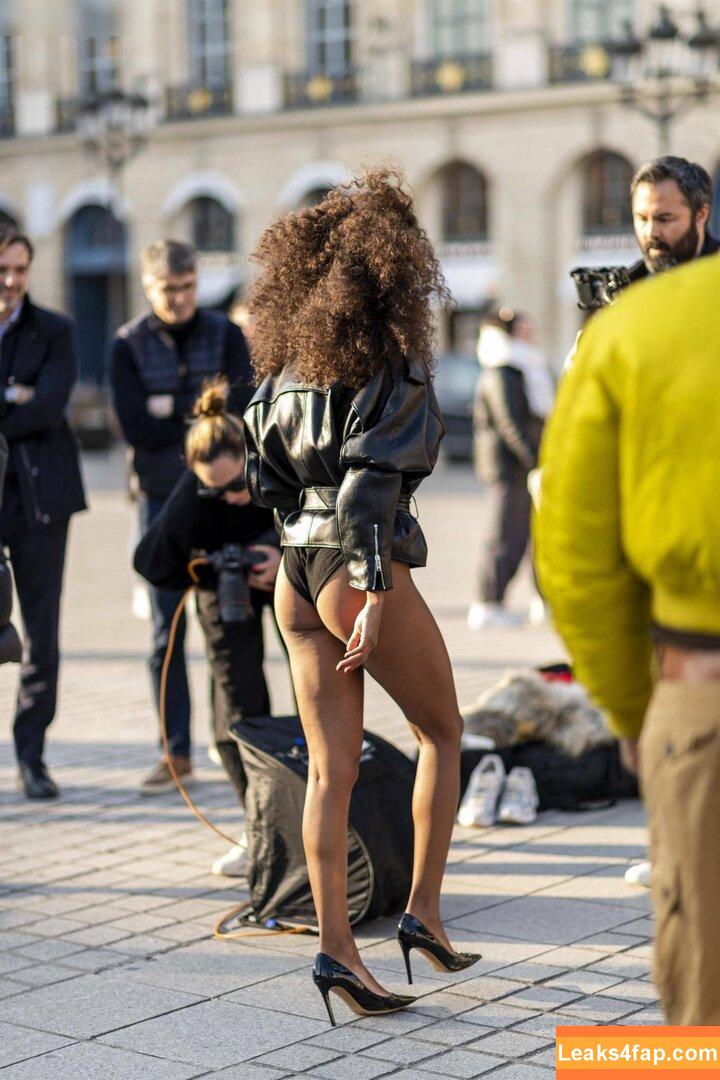 Tina Kunakey /  leaked photo photo #0025