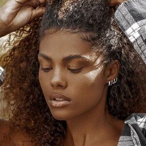 Tina Kunakey photo #0013
