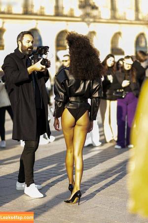 Tina Kunakey photo #0026