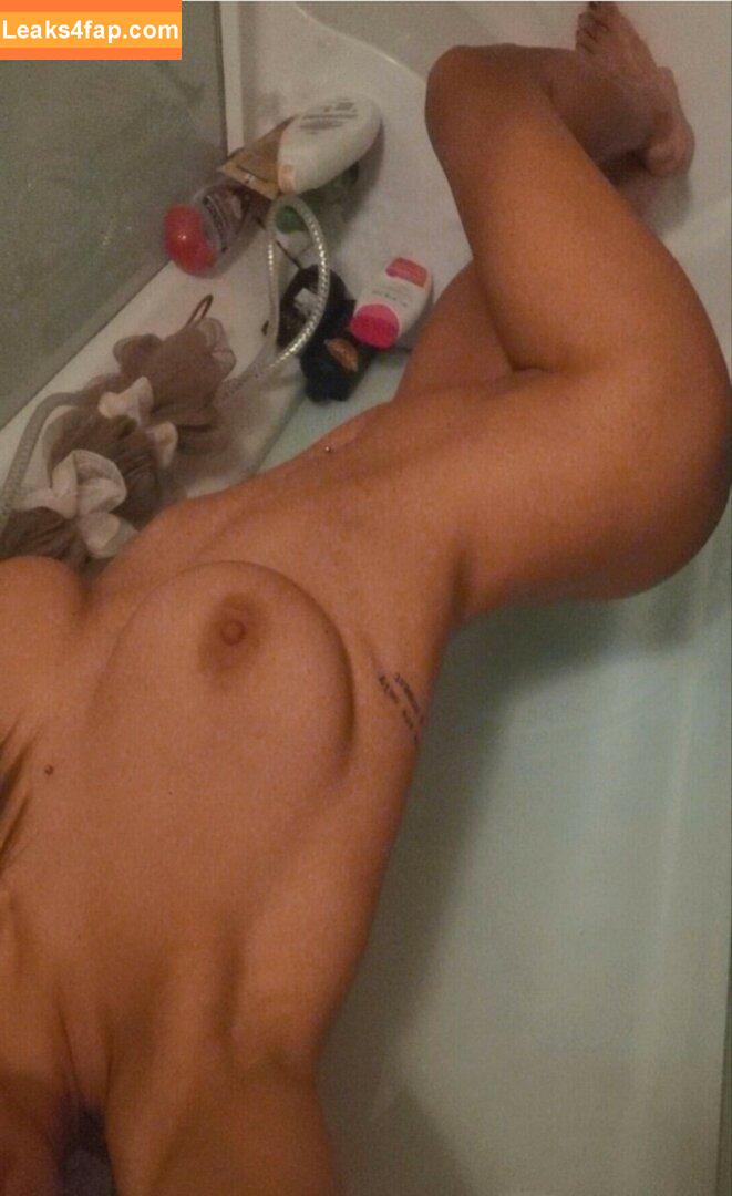 Toth_livia / tothlivia leaked photo photo #0005