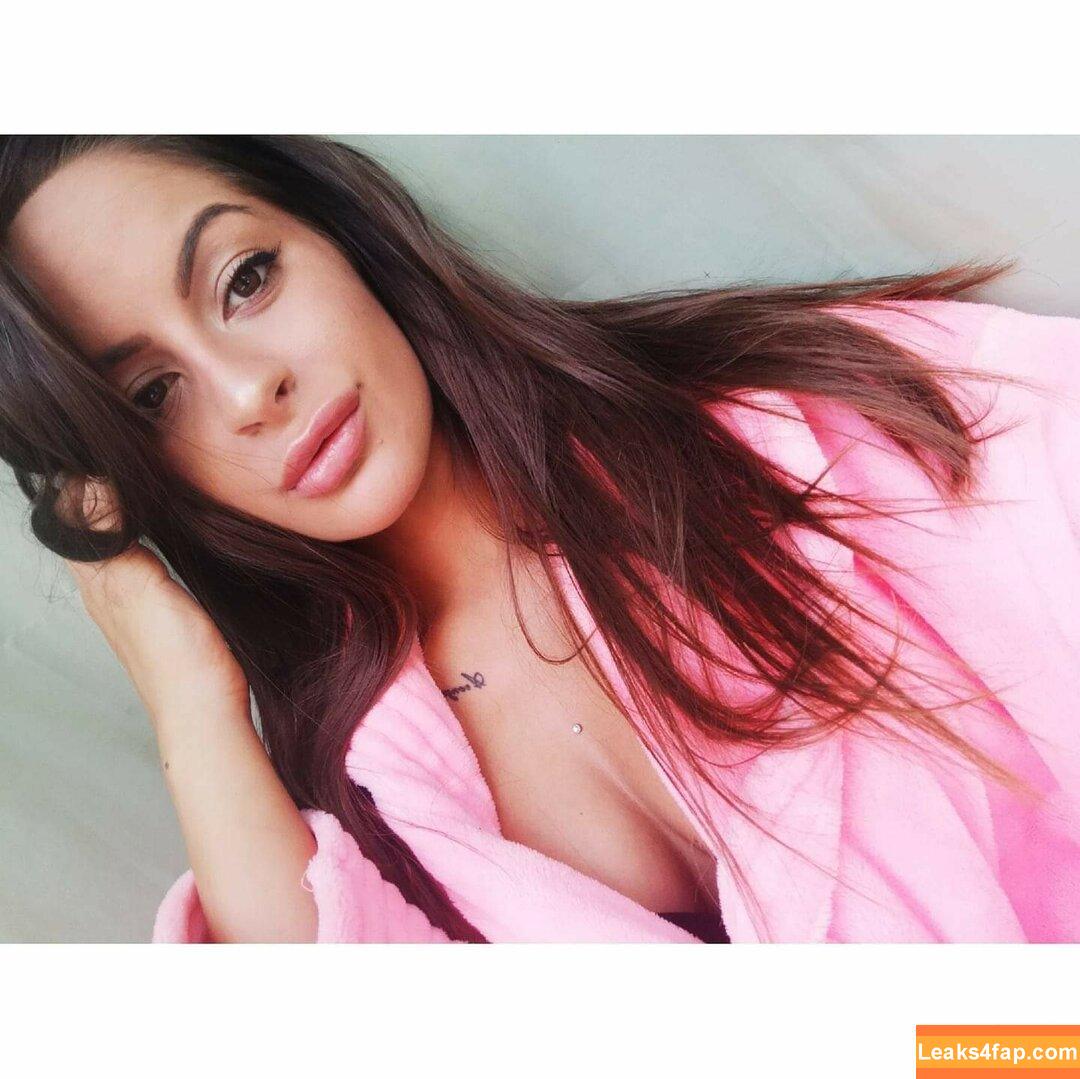 Toth_livia / tothlivia leaked photo photo #0016