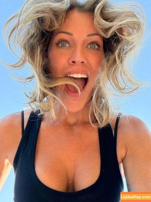 Tricia Helfer photo #0012