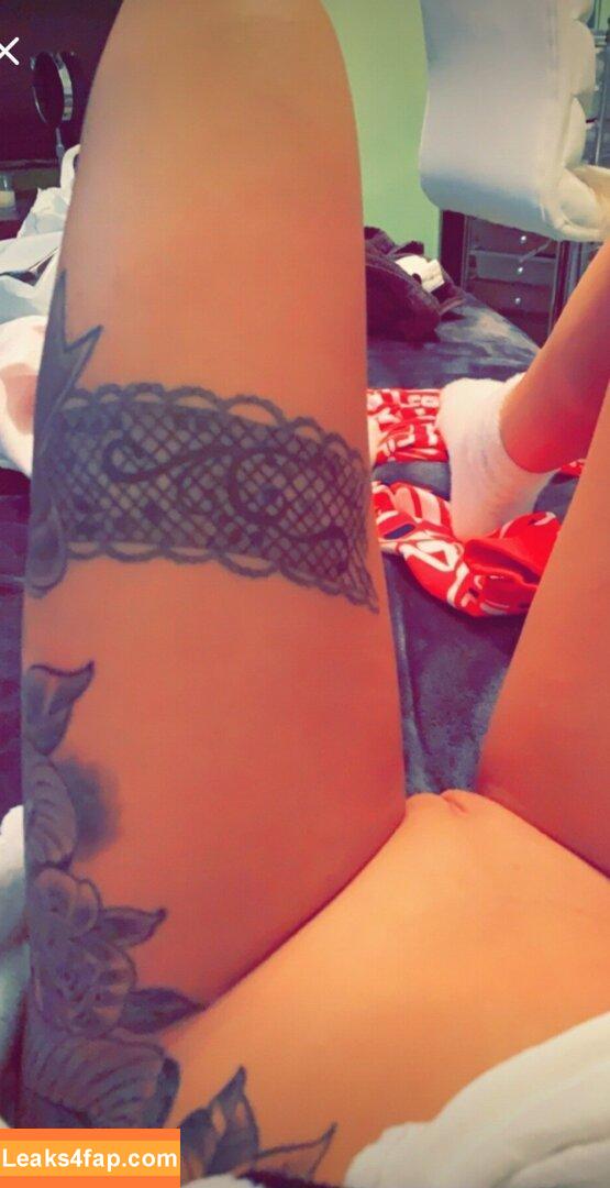 Twinsquebecoise / Jessica Massie / Sara Massie / Saraxxe / jessica21 leaked photo photo #0016