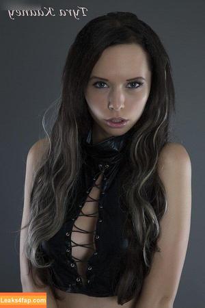 Tyra Kadney photo #0118