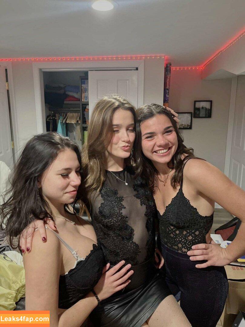 ___u_l_i.a_n_a___ / ____u_l_i.a_n_a____ leaked photo photo #0015