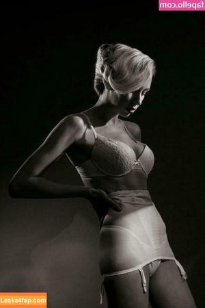 UK Model Melissa S photo #0016