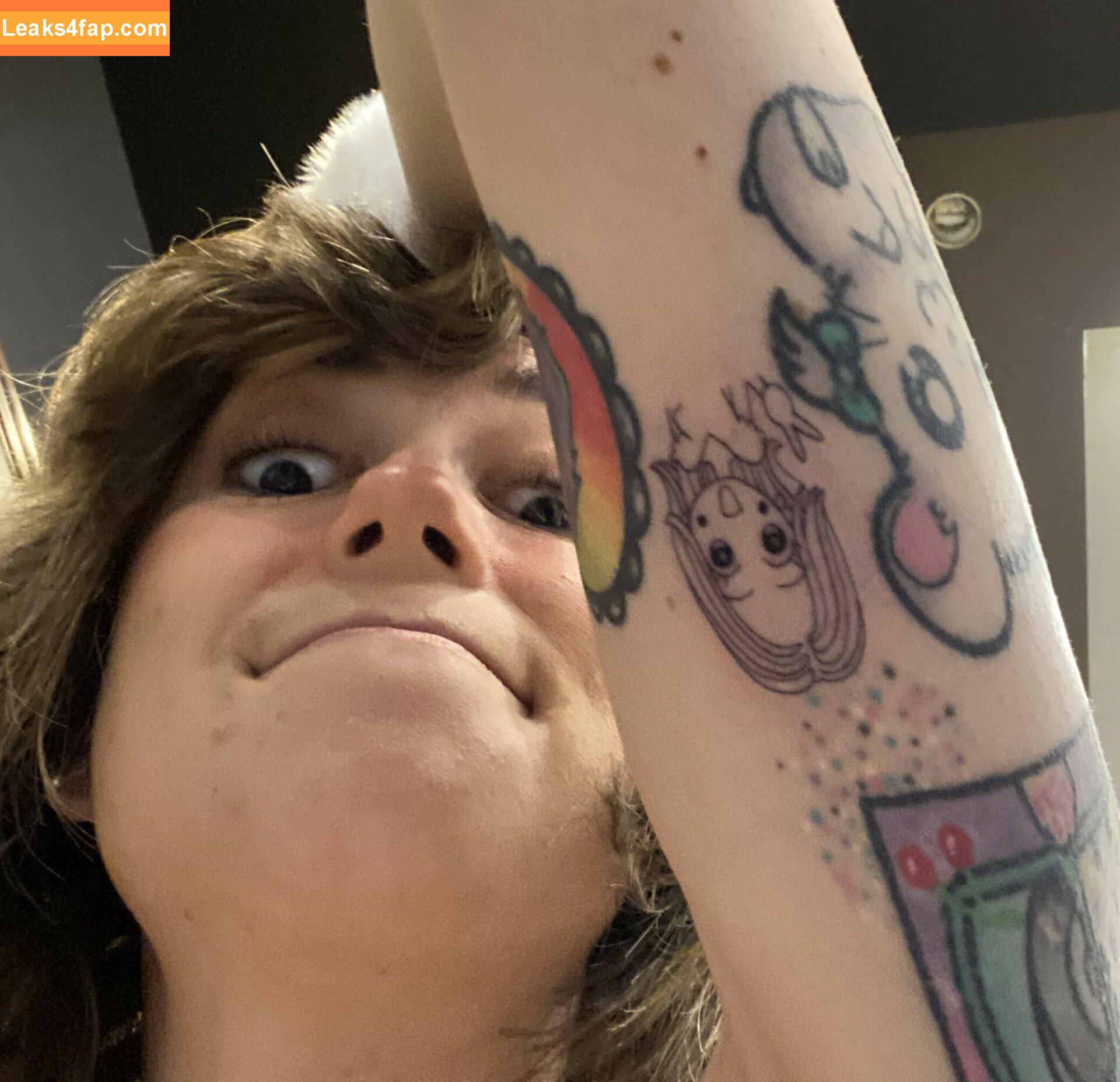 Uncanny Megan /  leaked photo photo #0035