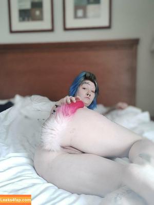 urghostgurl666 фото #0082