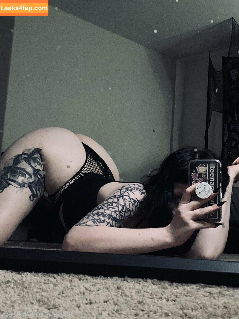 userelaine_exe /  leaked photo photo #0008
