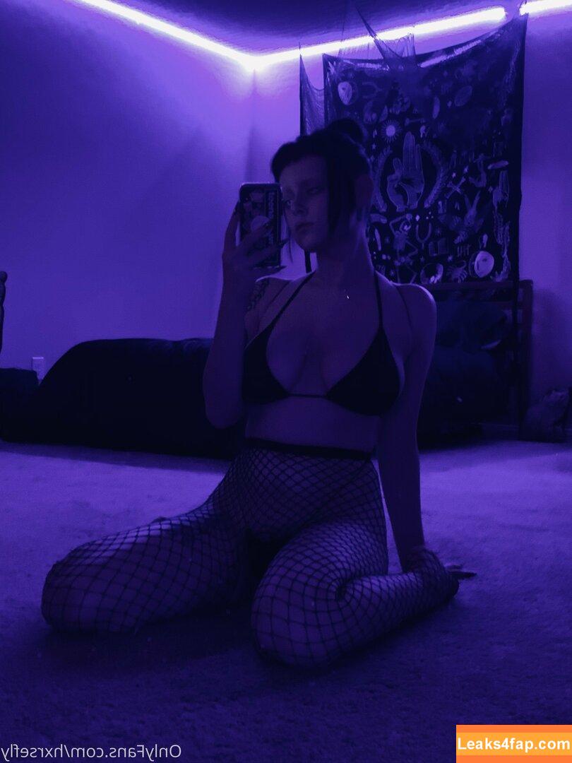 userelaine_exe /  leaked photo photo #0013